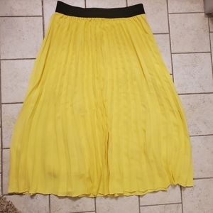 Yellow skirt